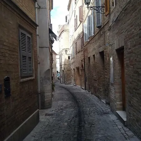 A Casa Di Amelia * أوفيدا