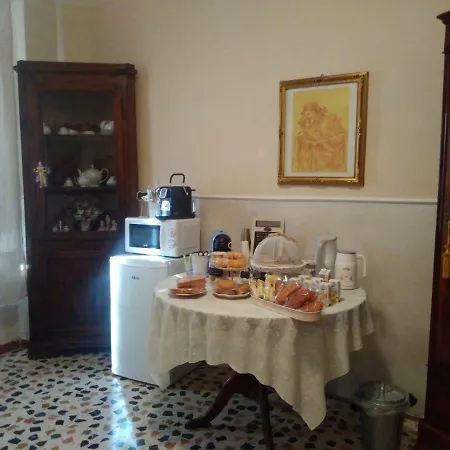 منزل للإقامة A Casa Di Amelia أوفيدا